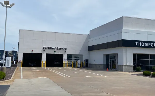 Photo of Thompson Service Tires, Brakes, Quick Lube, an auto repair shop in Springfield, MO