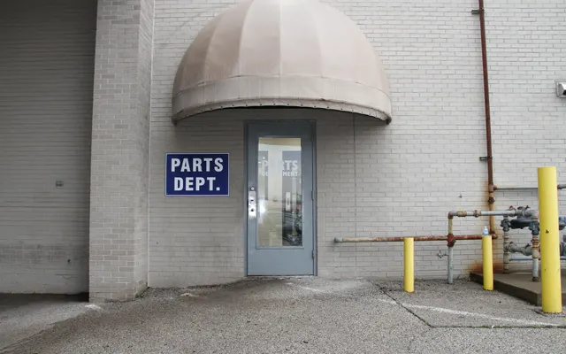 Photo of Clement Chrysler Dodge Jeep Ram Florissant Service Center, an auto repair shop in Florissant, MO