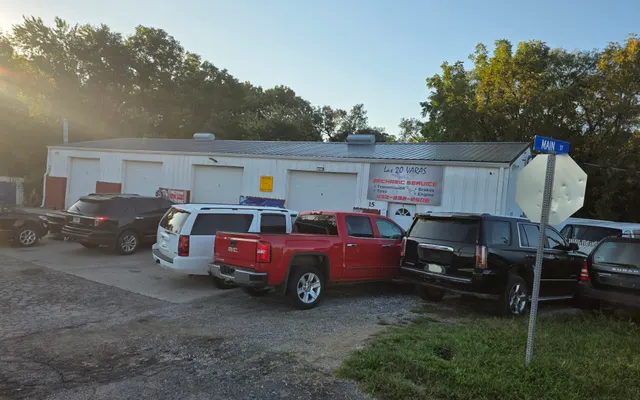 Photo of Las 20 varas mechanic service, an auto repair shop in Liberty, MO