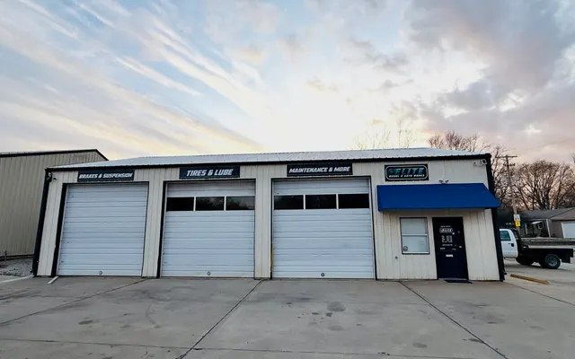 Photo of Elite Diesel & Auto Works, an auto repair shop in Oak Grove, MO