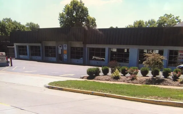 Photo of Gray's Auto Service, an auto repair shop in Richmond Heights, MO