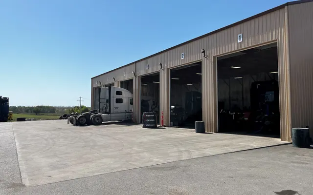 Photo of T&E Service Co, an auto repair shop in Kansas City, MO