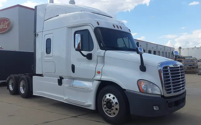 Photo of 25 hr Truck & Trailer Repair And Lock-Out Service, an auto repair shop in Omaha, NE