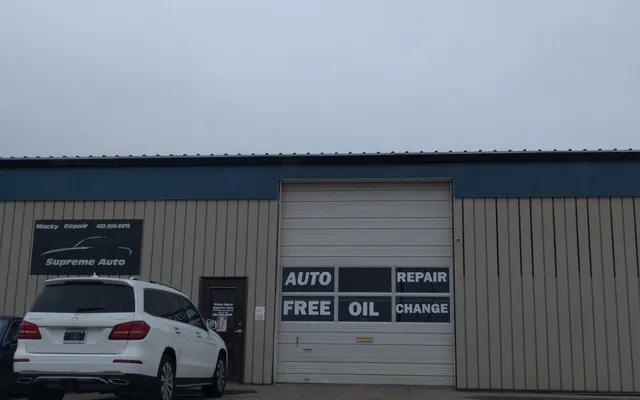 Photo of Supreme Auto, an auto repair shop in Lincoln, NE