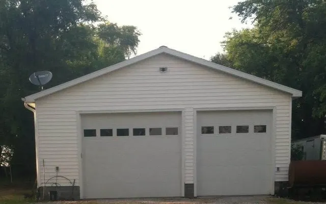 Photo of Lane's Auto Service & Tires, an auto repair shop in Wahoo, NE