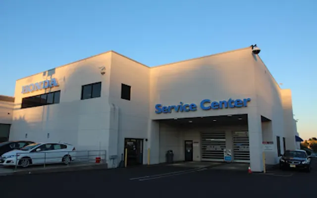 Photo of Service Center - DCH Academy Honda, an auto repair shop in Old Bridge, NJ