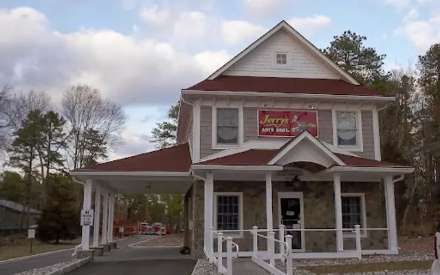 Photo of Jerry's Auto Body, LLC, an auto repair shop in Jackson Township, NJ