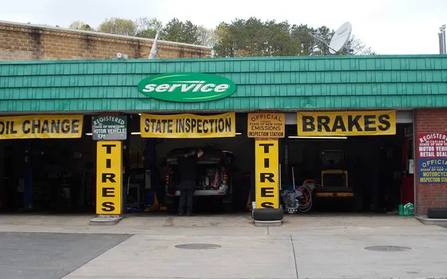 Photo of SMITHTOWN CAR SERVICE INC., an auto repair shop in Smithtown, NY