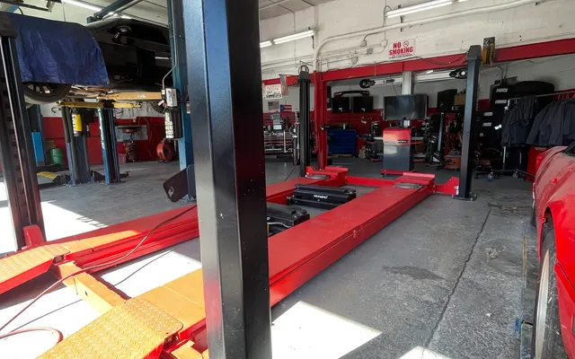 Photo of Resort AutoWorks, an auto repair shop in South Ozone Park, NY