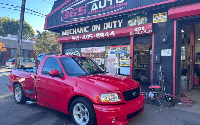 Photo of 365 Auto Collision – Insurance Claim Specialists, an auto repair shop in Bronx, NY