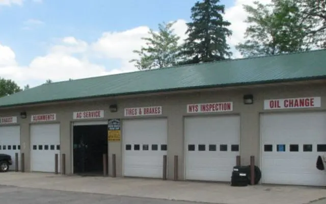 Photo of Summit Truck & Auto, an auto repair shop in Akron, NY