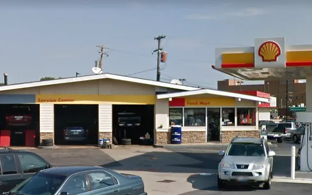 Photo of West Park Shell, an auto repair shop in Cleveland, OH