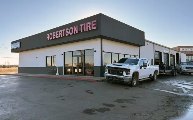 Photo of Robertson Tire, an auto repair shop in Sapulpa, OK