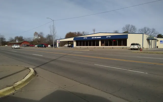 Photo of Lee's Tire Service, an auto repair shop in Sallisaw, OK
