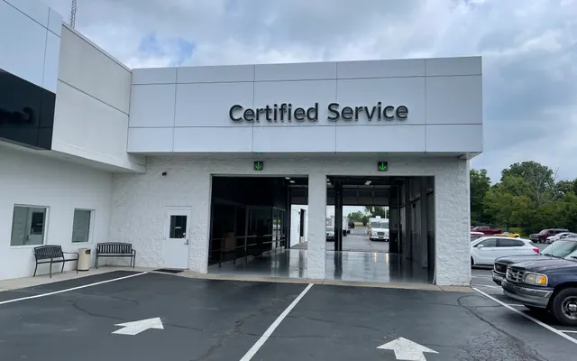 Photo of Reiselman GMC Service Center, an auto repair shop in Springfield, TN