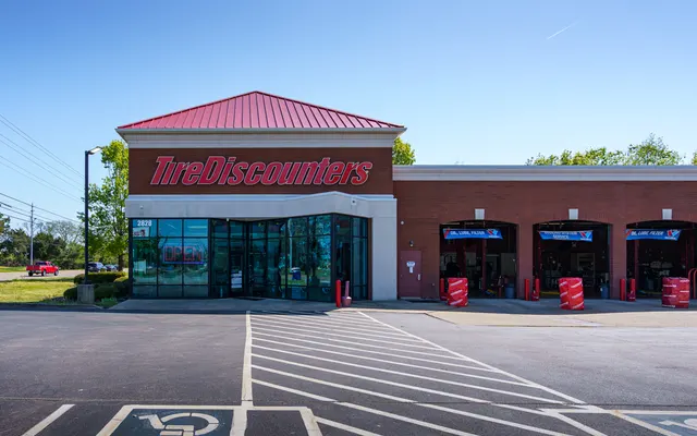 Photo of Tire Discounters, an auto repair shop in Murfreesboro, TN