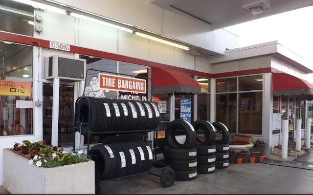 Photo of Steve Ray's Midnite Oil Service & Tire Direct, an auto repair shop in Collegedale, TN