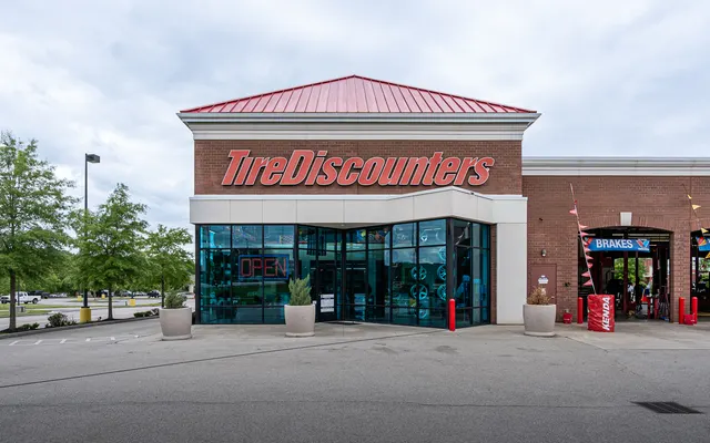 Photo of Tire Discounters, an auto repair shop in Ooltewah, TN