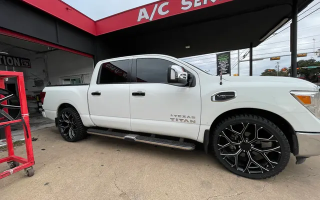Photo of Skyline Wheels Tires Auto, an auto repair shop in Irving, TX