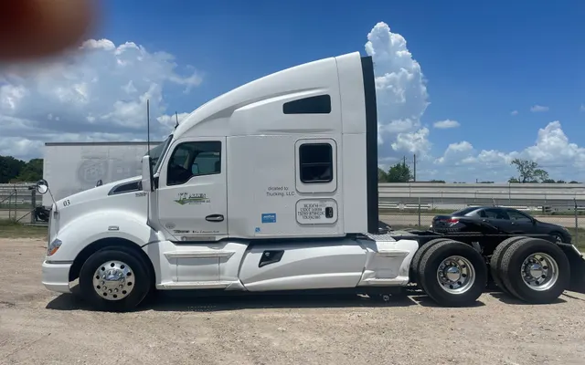 Photo of E & J FLEET AND TRUCK SERVICES, an auto repair shop in Katy, TX