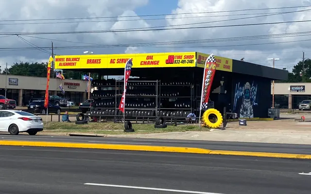 Photo of J R TIRE & AUTO REPAIR, an auto repair shop in Houston, TX