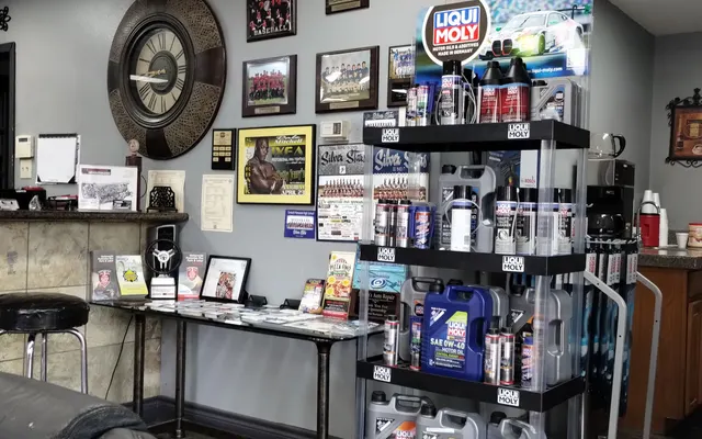 Photo of BROWN’S AUTO REPAIR AND TRANSMISSIONS, an auto repair shop in Houston, TX