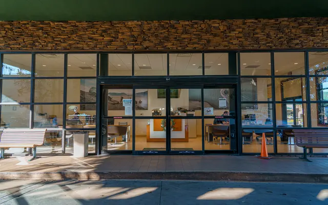Photo of Autobahn Land Rover Fort Worth Service, an auto repair shop in Fort Worth, TX