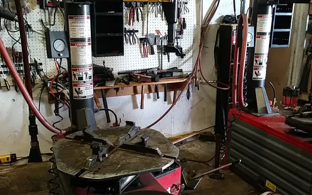 Photo of El Güero Auto Service, an auto repair shop in Ogden, UT