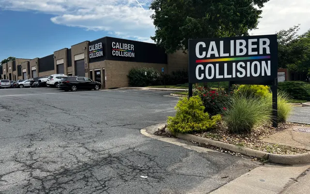 Photo of Caliber Collision, an auto repair shop in Chantilly, VA