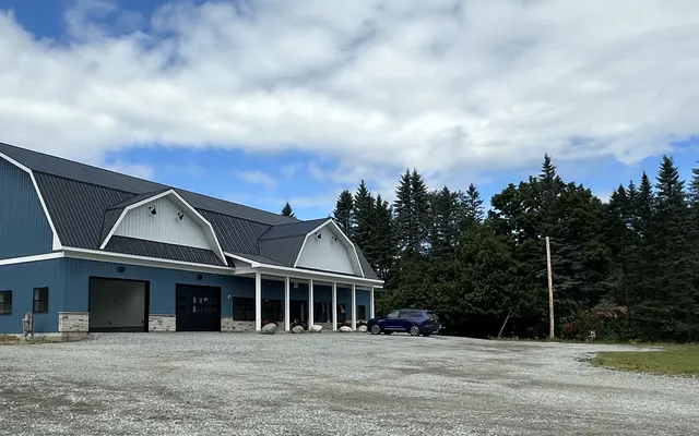 Photo of Don's Auto Service, an auto repair shop in Derby, VT