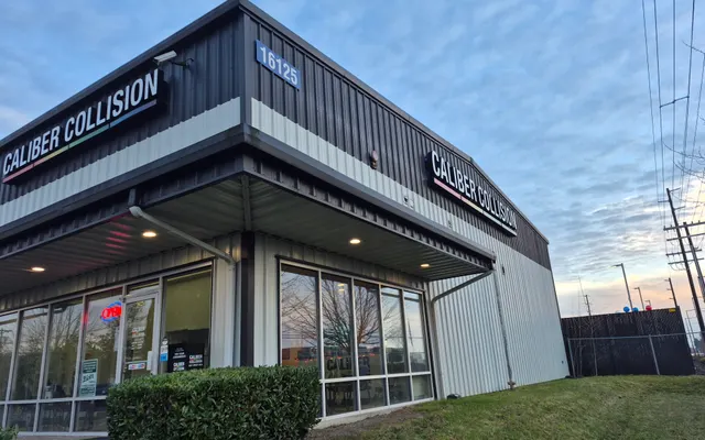 Photo of Caliber Collision, an auto repair shop in Marysville, WA