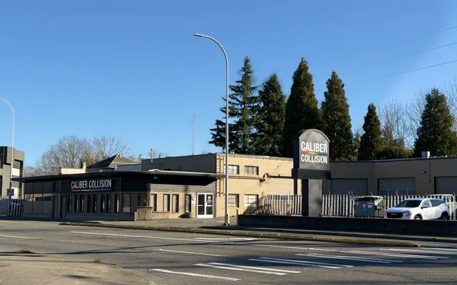 Photo of Caliber Collision, an auto repair shop in Renton, WA