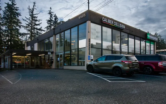 Photo of Caliber Collision, an auto repair shop in Everett, WA