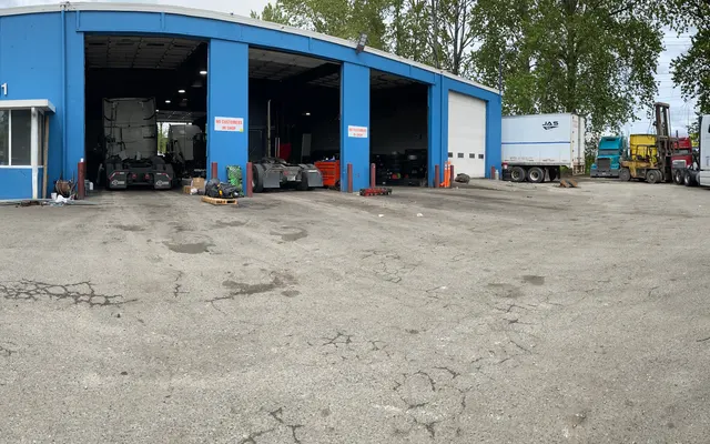 Photo of Seattle Truck Repair & Alignment, an auto repair shop in Kent, WA